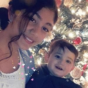 Meet your Posher, Leen